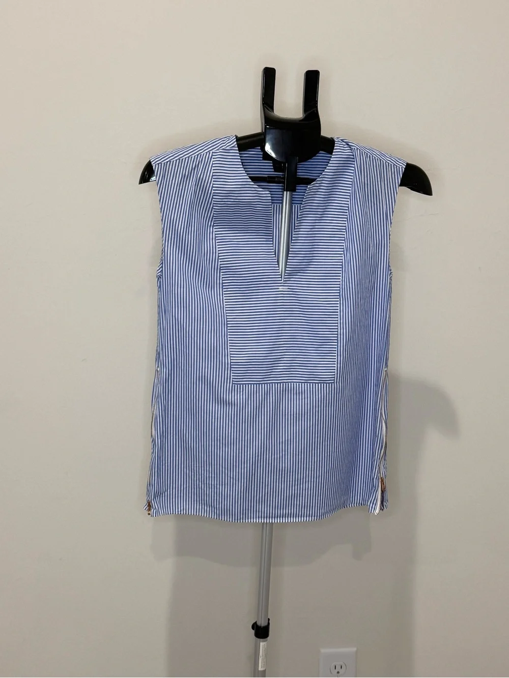 J.Crew Blue & White Striped Sleeveless Popover Top – Size 00